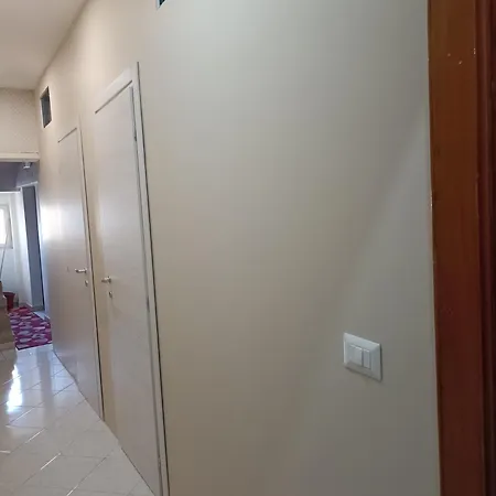 Confortevole E Spazioso カターニア